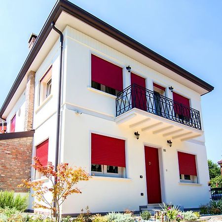 B&B La Porta Rossa 노알레 외부 사진