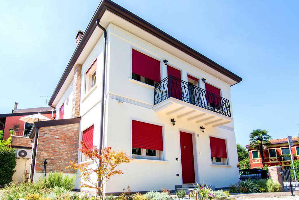 B&B La Porta Rossa 노알레 외부 사진